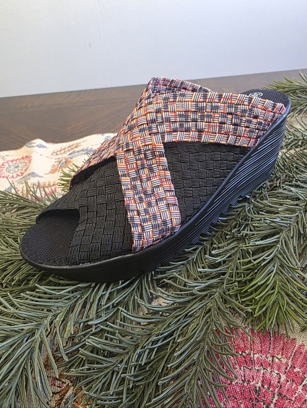 bernie mev. Women's Bernadette Wedge in Endure